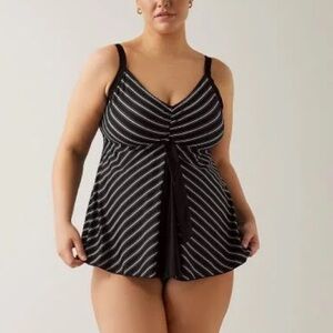 Evans Black Stripe Print‎ Tankini Top Womens Size 26 PLUS Flyaway Print V Neck